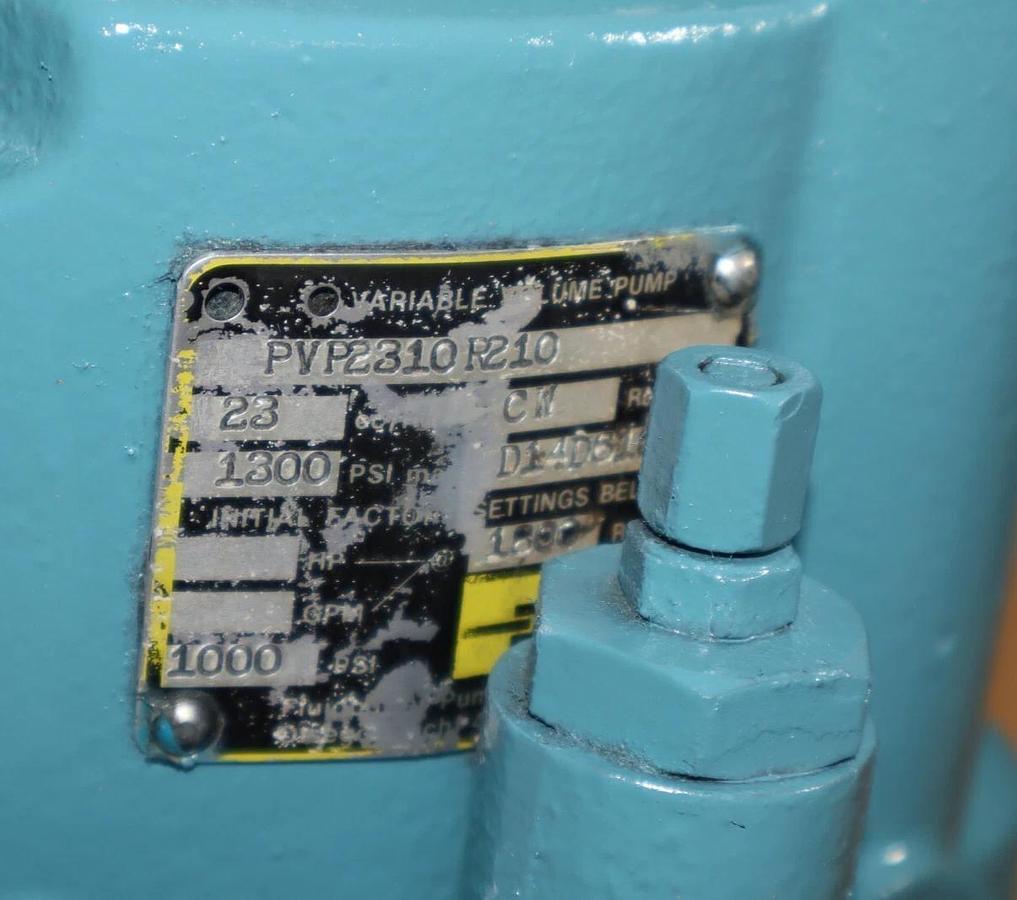 Parker Variable Volume Piston Pump PVP2310R210 1300psi max 23cm (NOS)