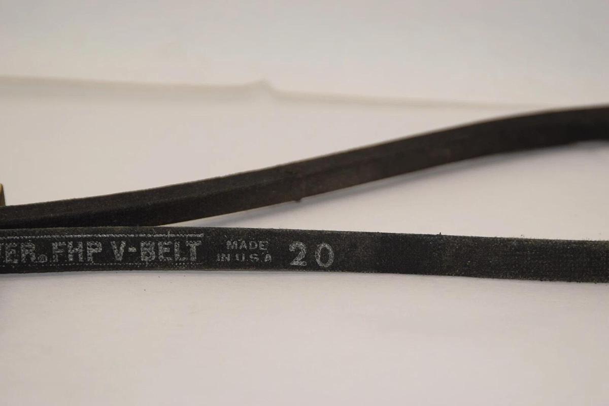 (NEW - Lot of 4) DAYCO 3L380 38" x 3/8" Durapower V-Belt USA