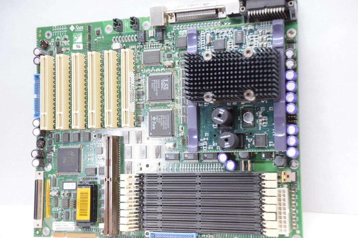 Used SUN SPARCengine 4559-08 Rev 51 , YWP-C , Y9XXE9052H6 Motherboard Card