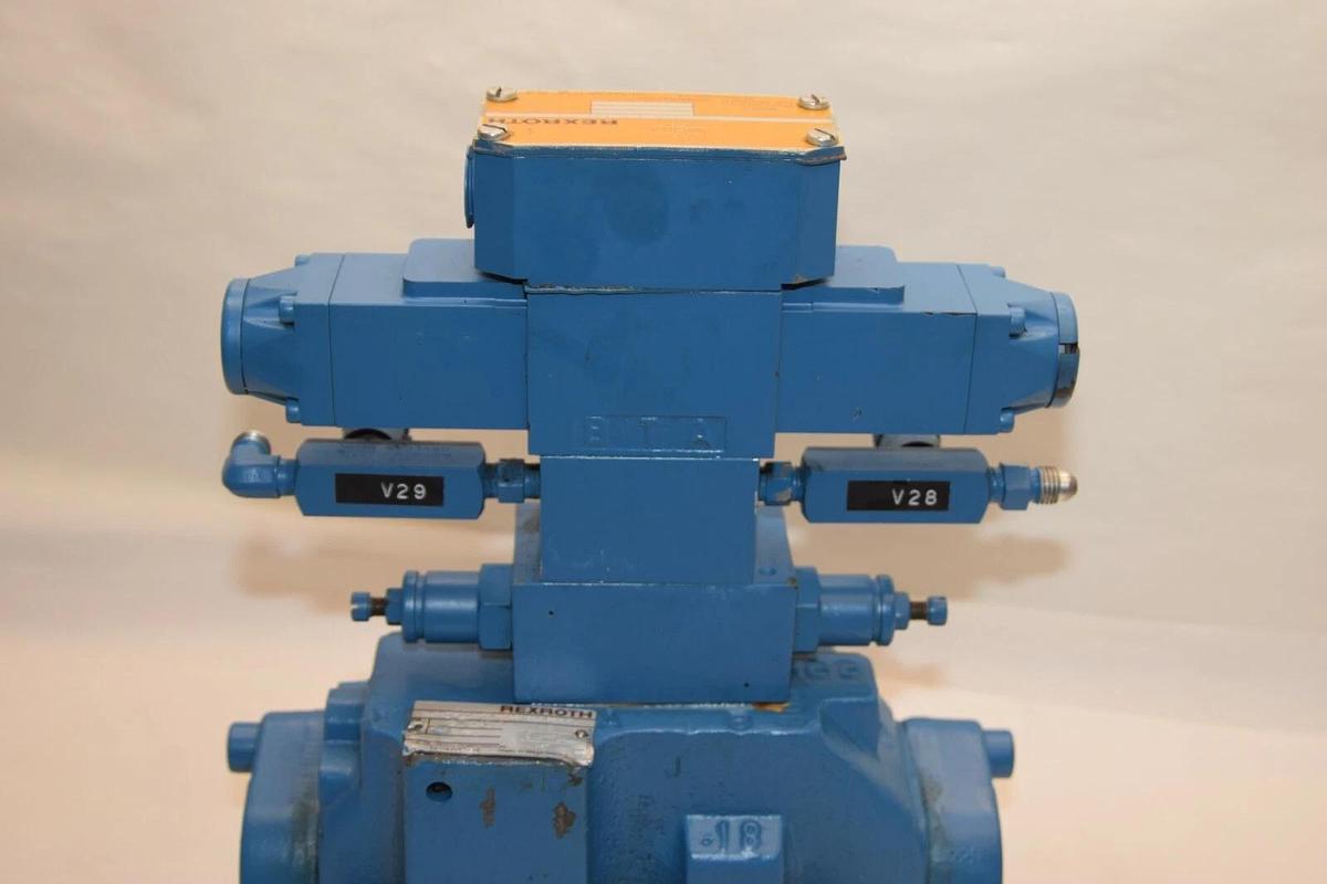 Used Rexroth Valve 4WEH22J60/6AW120-60N 9ETDAV 4WE6J51/AW120-60N9DAV Valve Stack