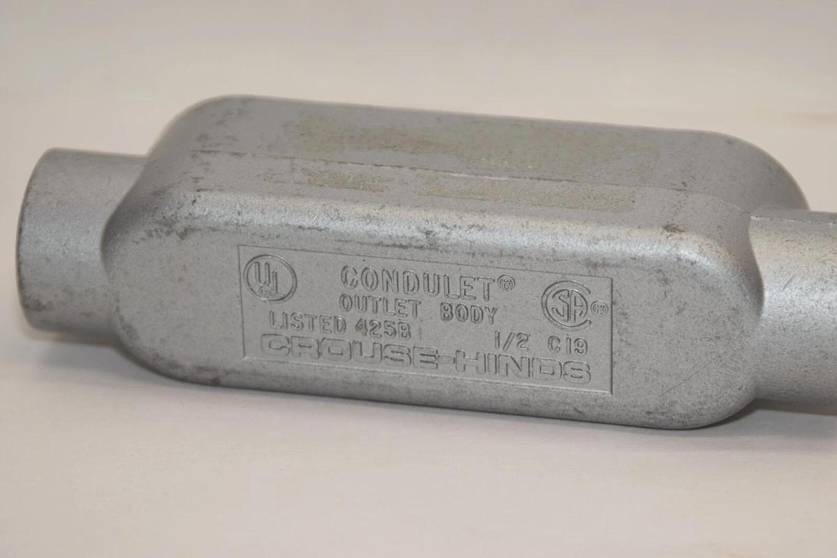 (NEW) CROUSE HINDS 1/2 C19 Condulet Conduit Outlet Body