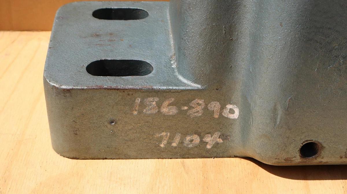 SKF 4 Bolt Split Pillow Block Bearing HOUSING ONLY SAF634N SAF 634N 5-15/16" NOS