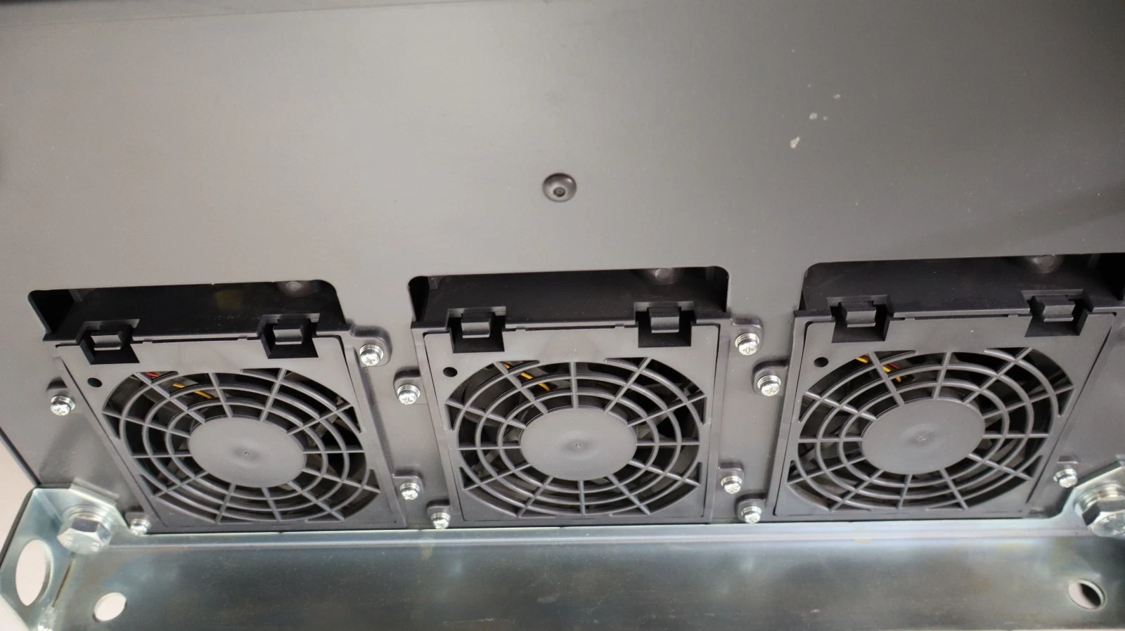 Mitsubishi Inverter Drive FR-A840-01160-1-60 FRA84001160160 3ph 380-500 60hp NOS