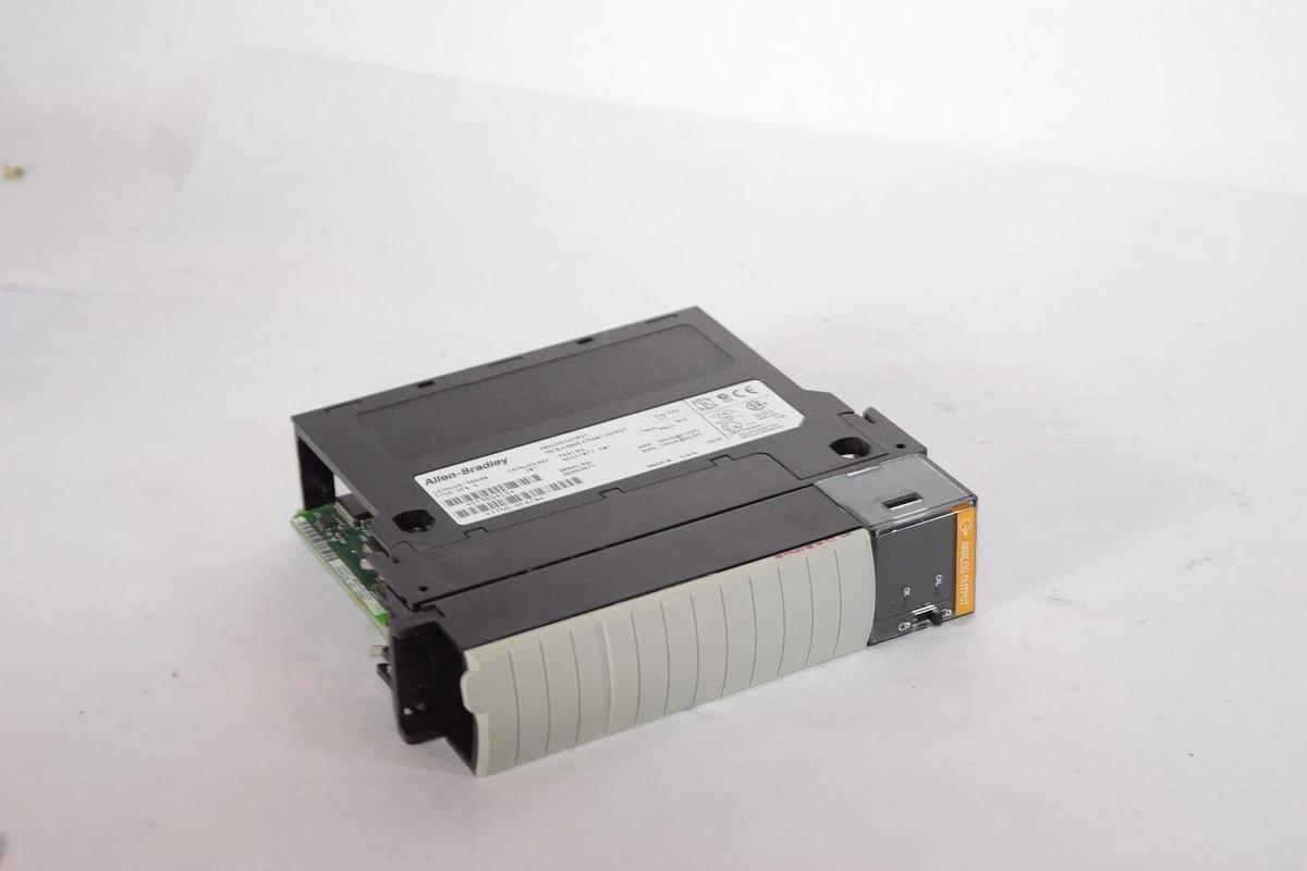 Used Allen Bradley 1756-0F4 A 1756-0F4/A Series A Rev J01 Analog Output Module
