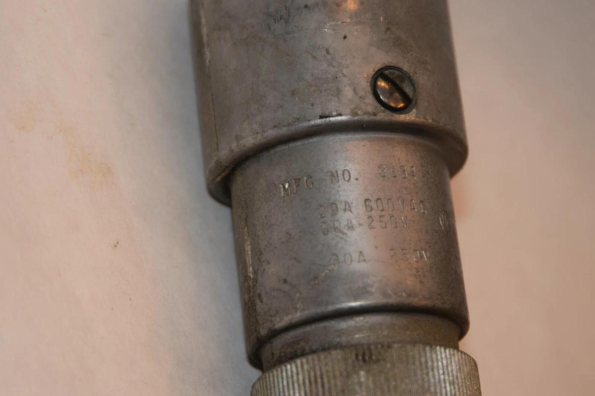 (NEW) RUSSELL & STOLL DIVISION 3934 20A, 600 30A, 250Vac Connector