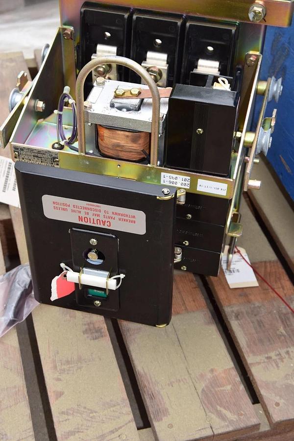 Used Westinghouse Air Circuit Breaker Type DB15 225 Frame Size 600VAC  (New)