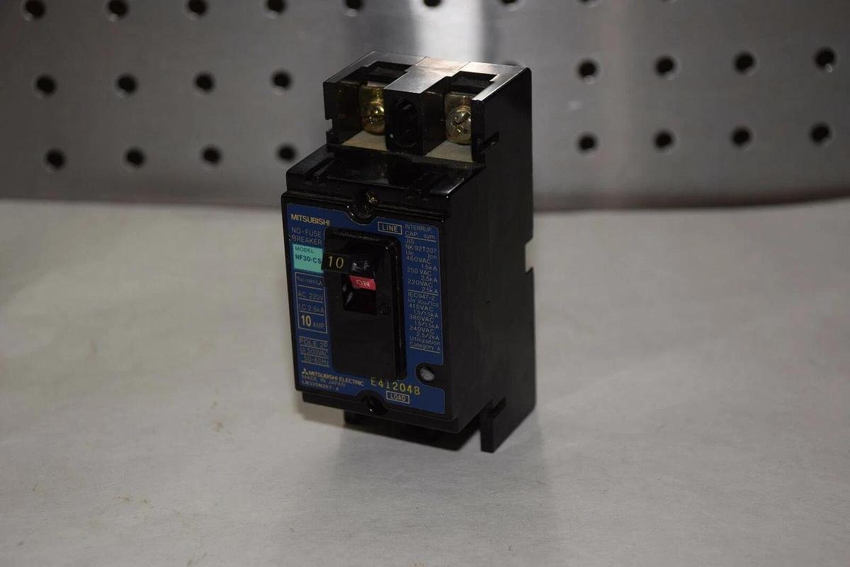 Used MITSUBHISI NF30-CS NF30CS 10A 2 POLE 500VAC 50-60Hz CIRCUIT BREAKER