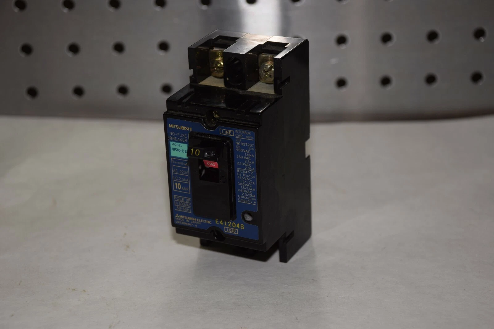 Used MITSUBHISI NF30-CS NF30CS 10A 2 POLE 500VAC 50-60Hz CIRCUIT BREAKER