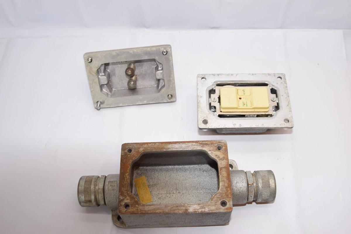 Used CROUSE HINDS GFS-1 120Vac 20Amp 60Hz Circuit Interrupter For Hazardous Locations