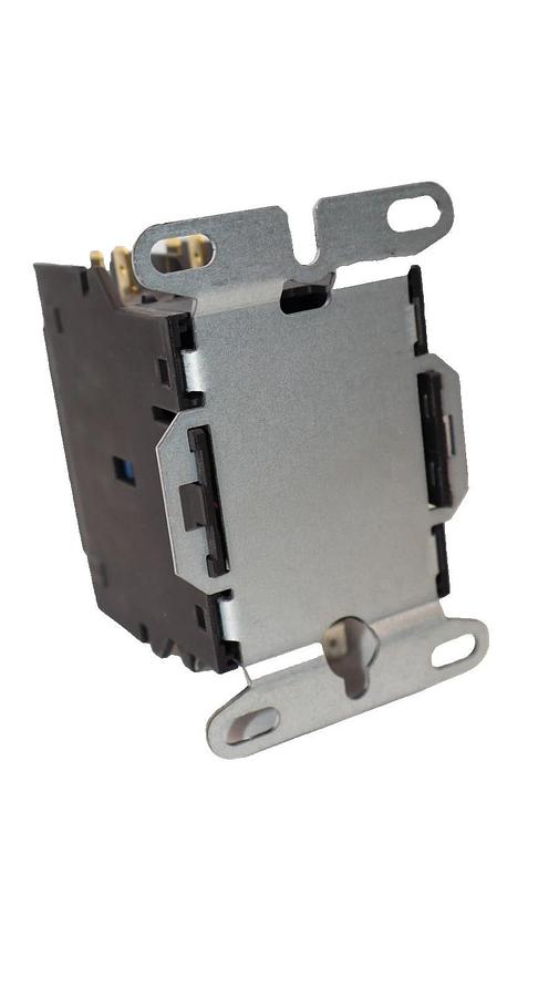 Used LIEBERT / HOMER XMC0-253-EBBC , 124501P1 24Vac 50/60Hz Contactor