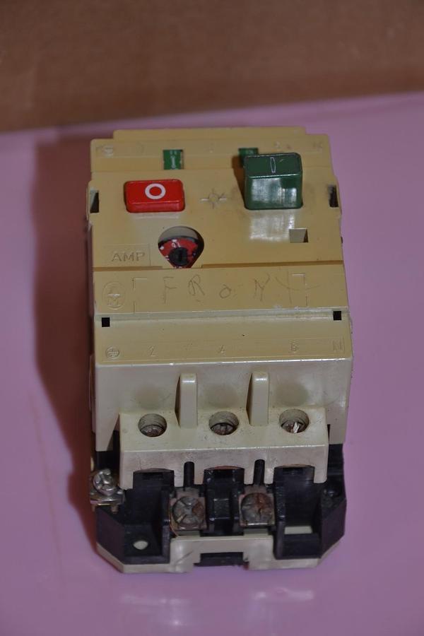Used KLOCKNER MOELLER CONTACTOR PKZM-1 1-1.6AMPS 1-1.6 AMPS 660V 660 V