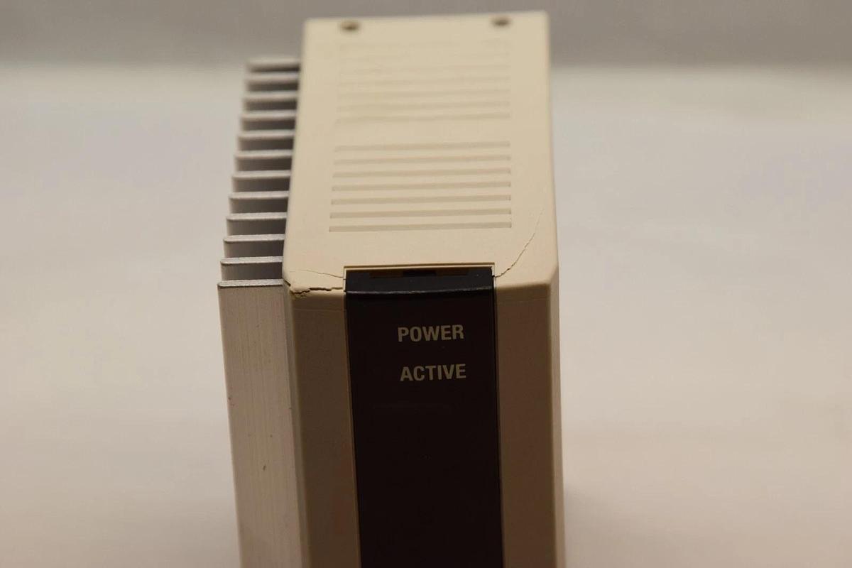 (NEW) SMC LC7R-K31AE1-X273 Regenerative Absorption Unit *Crack Case*