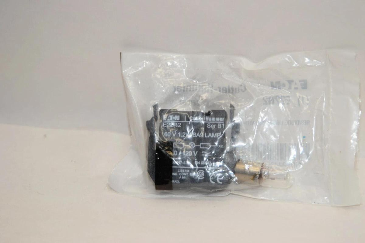 (NEW) CUTLER HAMMER E22H3X10 Green Indicator Pilot Light
