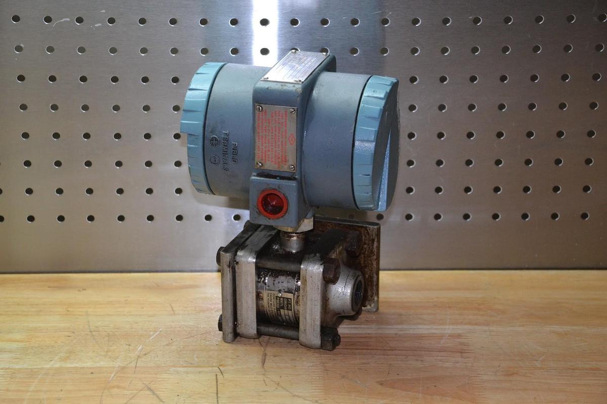 Used FOXBORO 823DP-I1P2TM7 823DPI1P2TM7 12.5-65 VDC 600psi TRANSMITTER