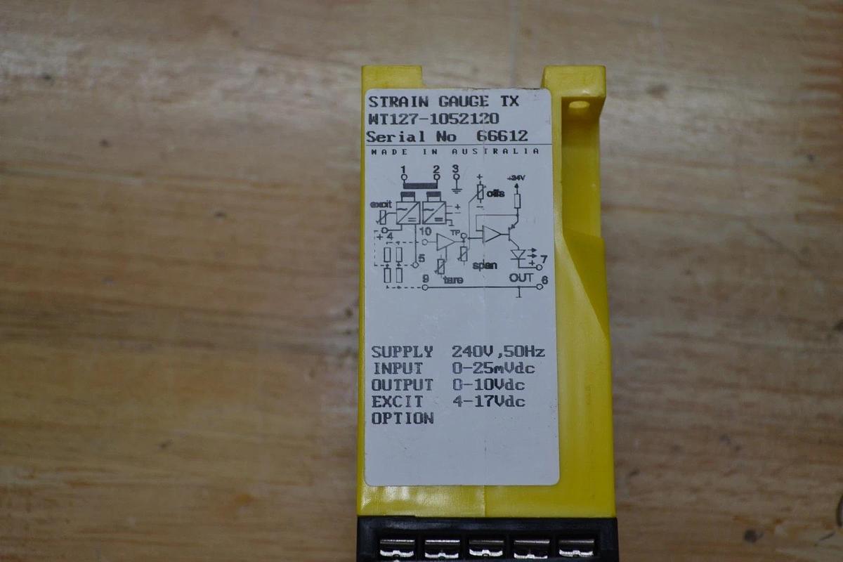 Refurbished ANALOGUE PROCESS CONTROL SYSTEMS APCS STRAIN GAUGE TRANSMITTER WT127-1052120