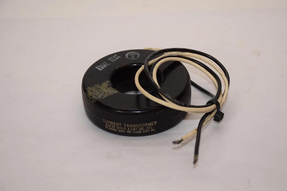 Used BROWNELL ELECTRO INC. 5RL-201 200:5 600V Current Transformer