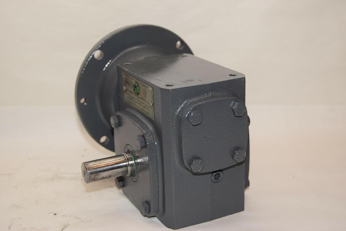 (NEW) STERLING ELEC. 2175BQ010562 10:1 7/8" Shaft Gear Box / Speed Reducer