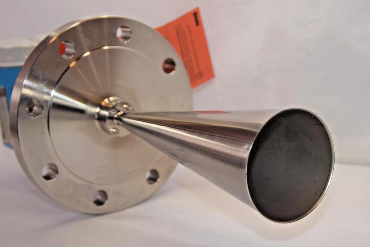 Used ENDRESS + HAUSER Level Radar Micropilot FMR240 FMR240-S5V1APJBA4Y 4" (used)