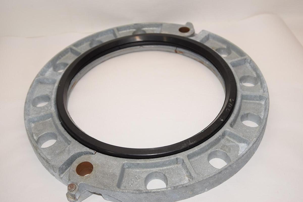 (NEW) VICTAULIC S/741 10" 7/8" Bolt Galvanized Flange Adapter *Flange & Gasket*