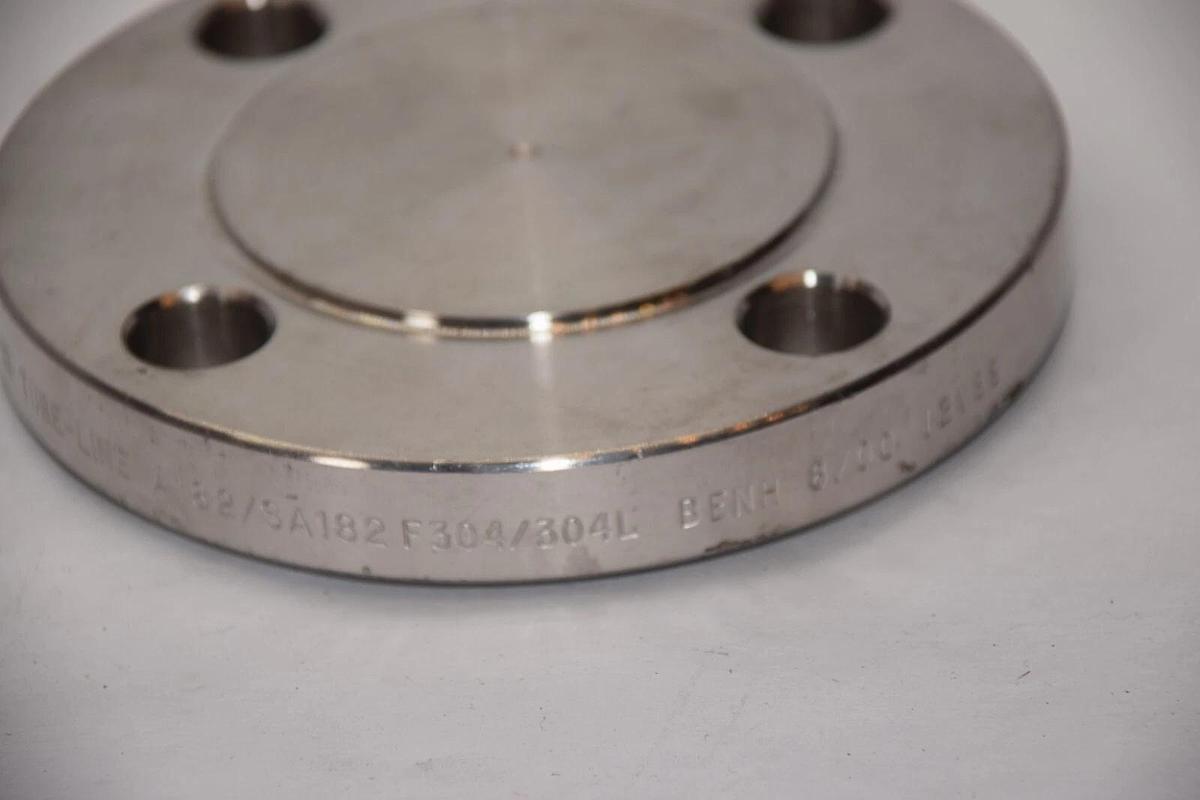 Used TUBE-LINE A182/SA182 F304/304L 1-1/2" Stainless Steel Sanitary Flange