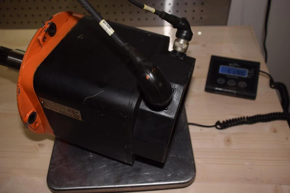 Used ABB Robotics Siemens Servo Motor 1FT3101-5AZ21-9-Z  3H AA 0001-XJ  1FT3101 5AZ21