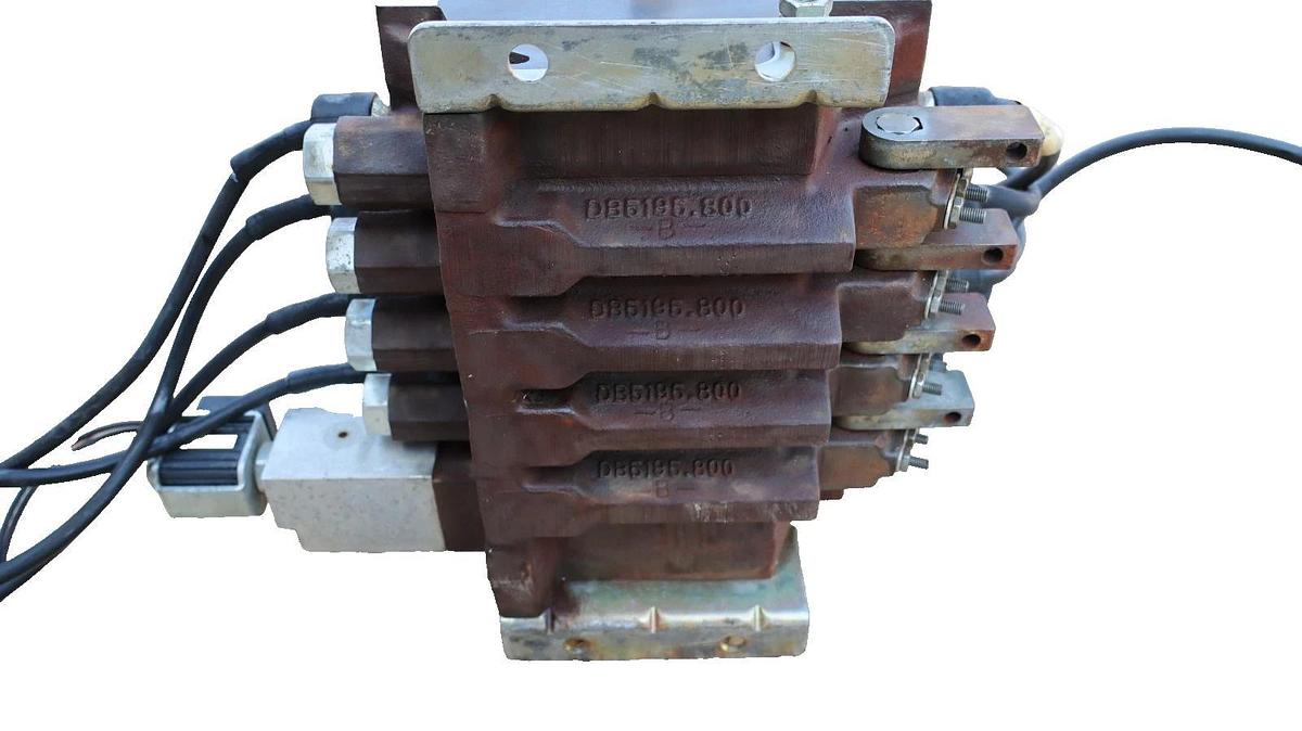 Used Altec 970128972 , DB5195.800 Hydraulic Valve Block