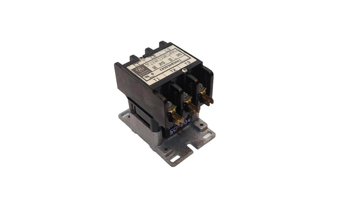GE , General Electric CR353AB3AA1 110-120V Coil Contactor (New)