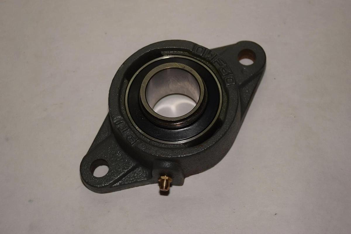 PTI OWF30 1-1/4" BORE BALL BEARING FLANGE UNIT NEW