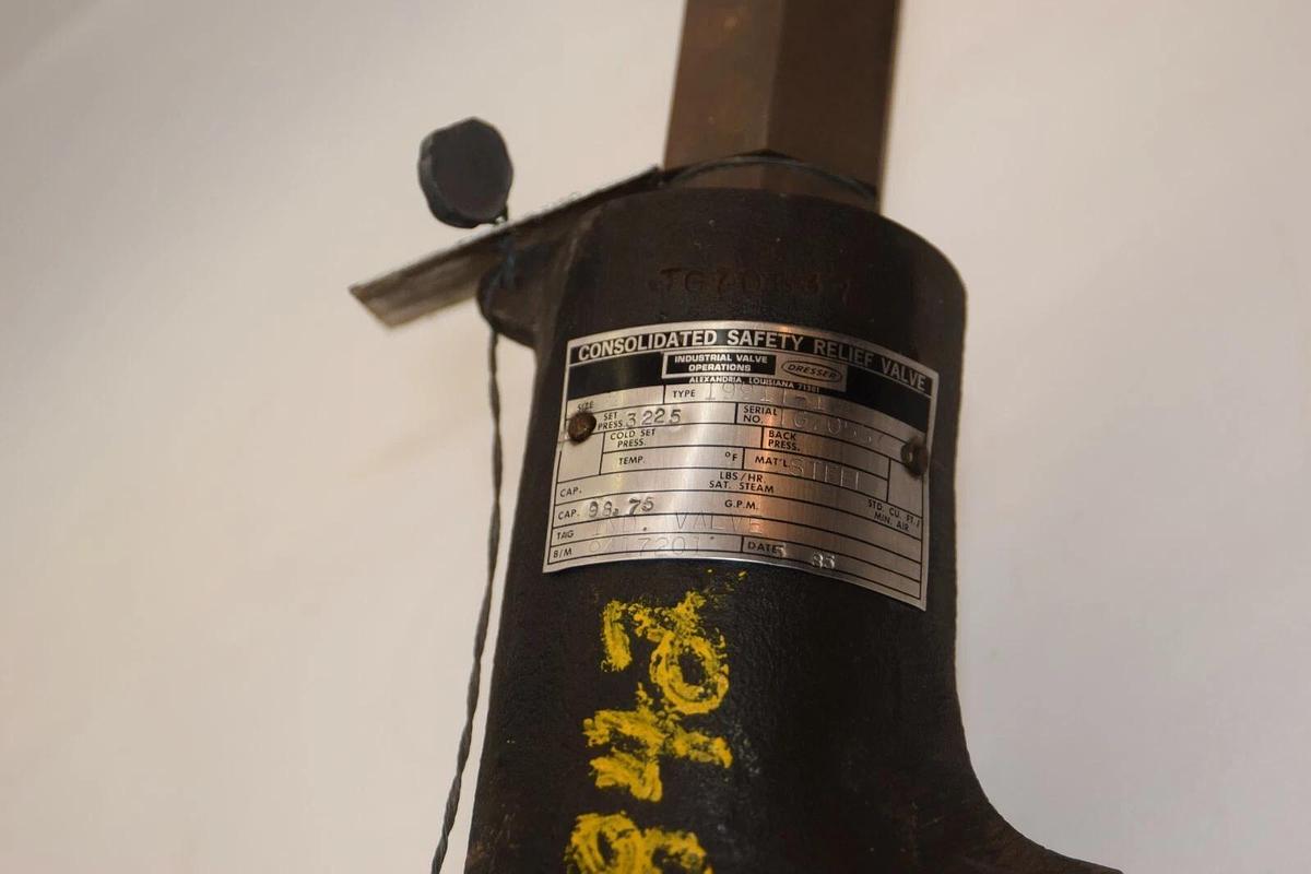 (NEW) CONSOLIDATED 1991-1 3225 3/4" NPT Steel Safety Relief Valve