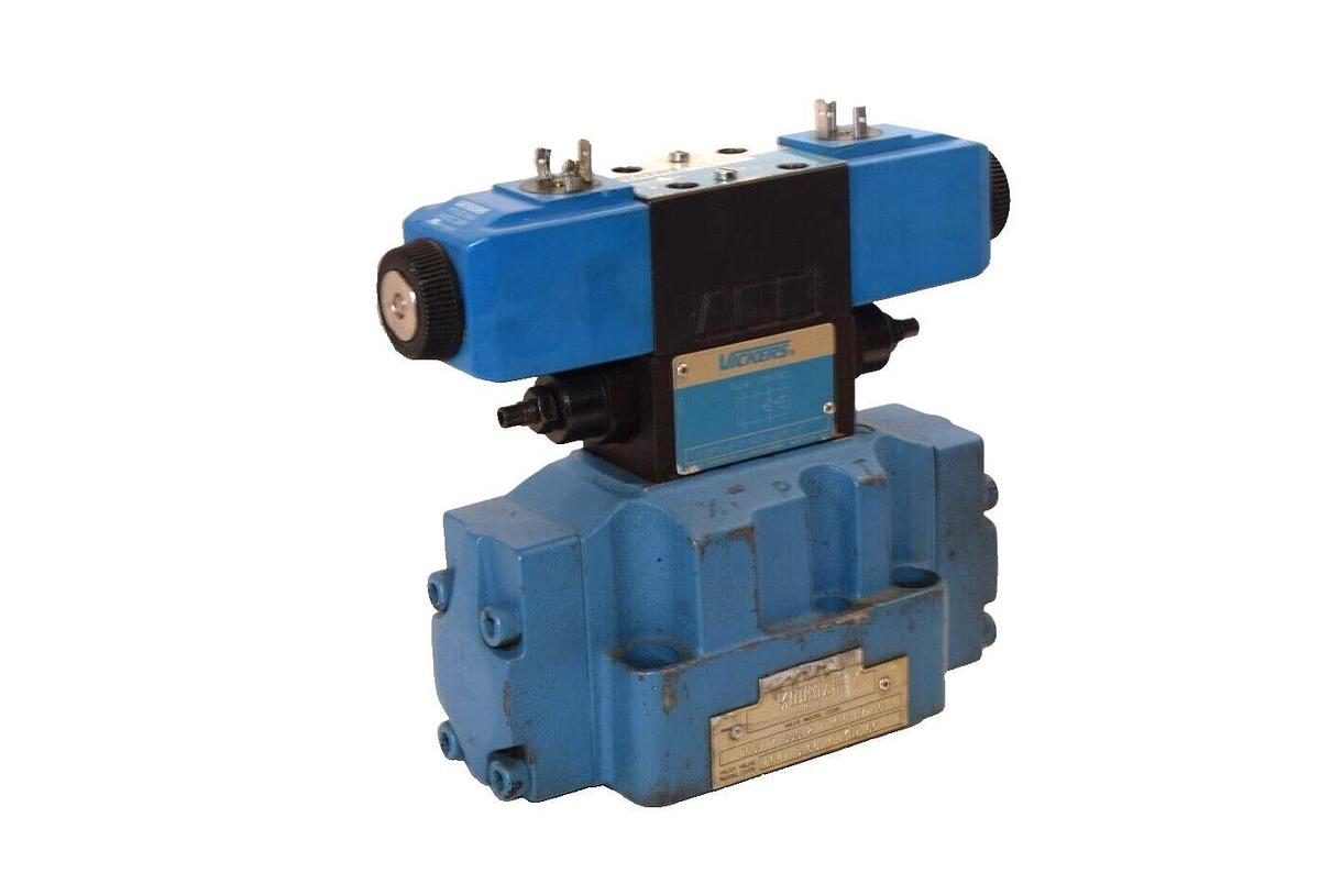 Vickers DG5V733C2TMUH730 DG4V-3-6C-M-U-H7-60 Directional Control Valve NOS