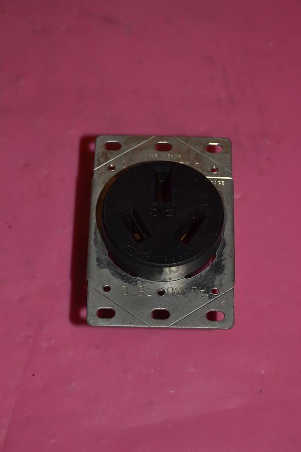 Used PASS & SEYMOUR RECEPTACLE AL-CU AL CU ALCU 10-50R 50A 125/250V
