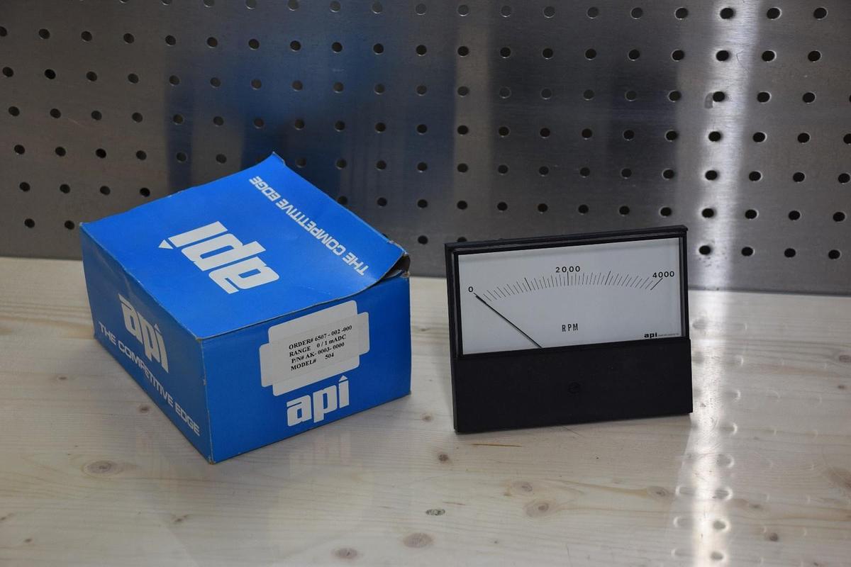 API AK-0003-0000 MODEL 504 0/1mADC RANGE PANEL METER NEW