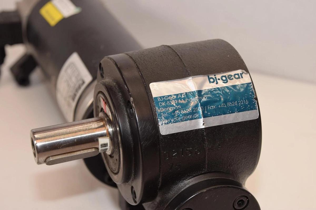 Used MOTOR POWER COMPANY 1007505500008 Drive With BJ GEAR DK-8660 Gearbox Head