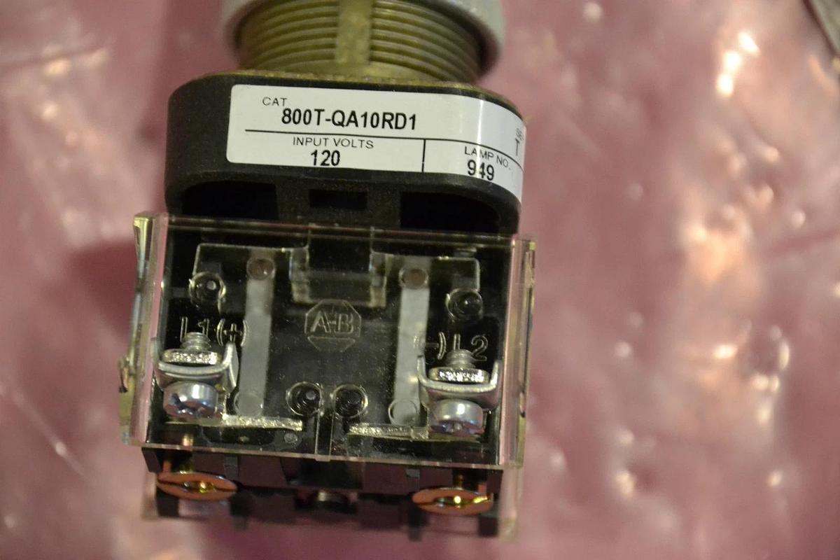 ALLEN BRADLEY ILLUMINATED PUSH BUTTON 800T-QA10RD1 800T QA10RD1 RED NEW