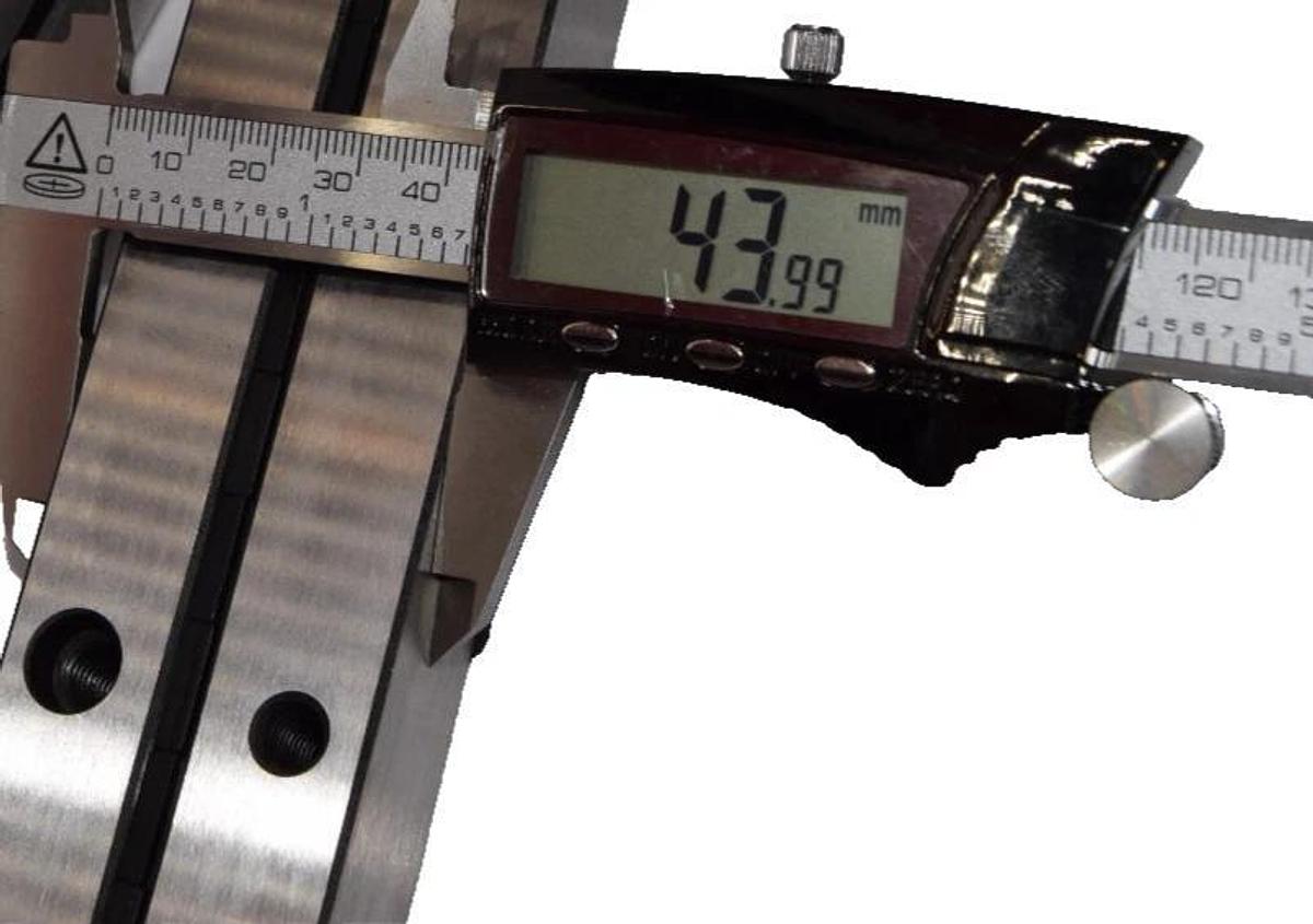 Schneeberger R9-500 Cross Roller Linear Guideway (New)