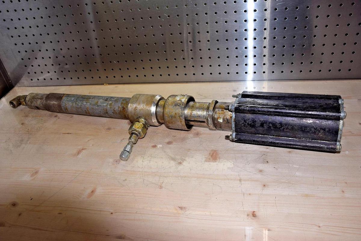 Used ARO Grease Pump, Drum Barrel Pump,