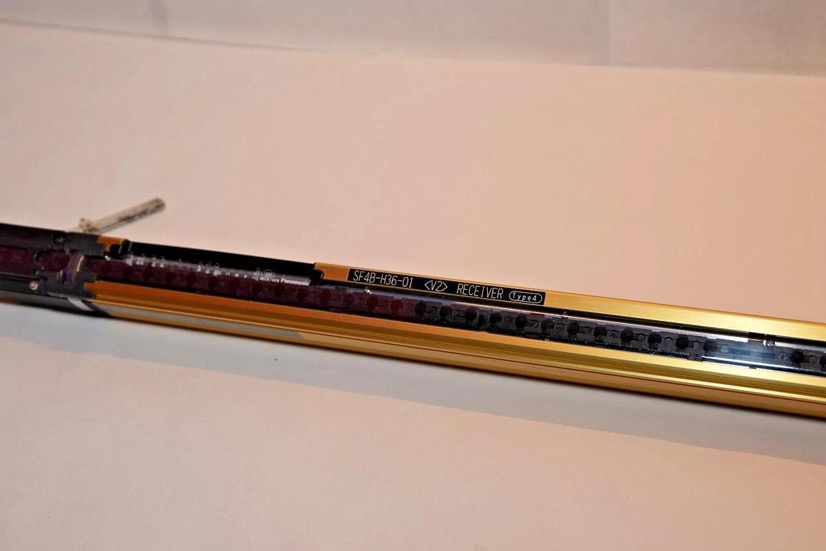 Used SUNX SF4B-H36-01 D V2 Receiver Safety light curtain Matsushita Electric PANSONIC