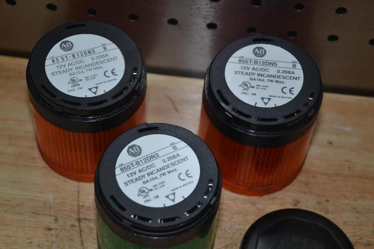 Used ALLEN BRADLEY AMBER 855T-B12DN5 / GREEN 855T-B12DN3 SERIES B STACK LIGHT