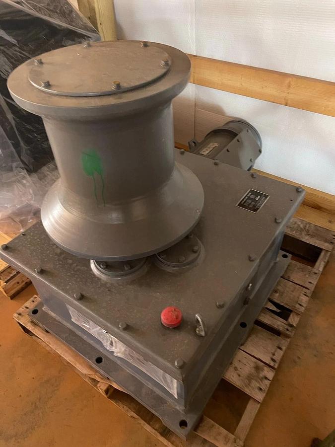 Pacific Marine and Industrial PM&I Right Angle Electric CAPSTAN Gearbox 5000lb