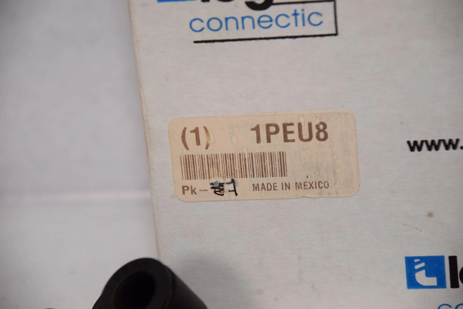 (NEW - Box of 7) LEGRIS Push-to-Connect 1PEU8 1/2" Union Tee Fitting