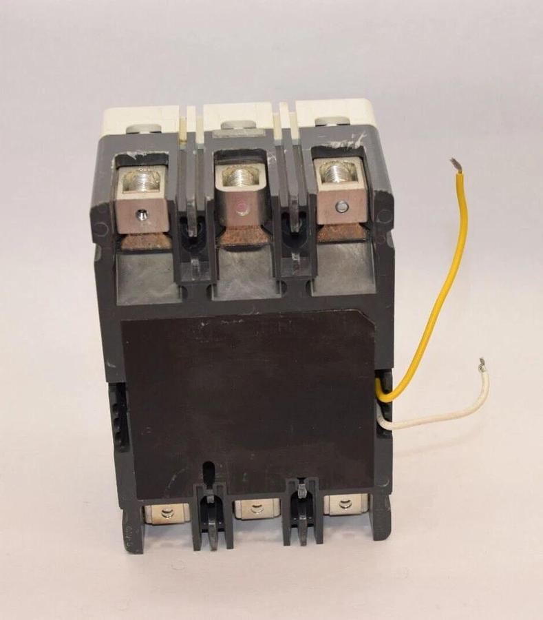 Used CUTLER HAMMER Ser C Industrial Circuit Breaker ED3200LS06 200 Amp 200a 240v 3p