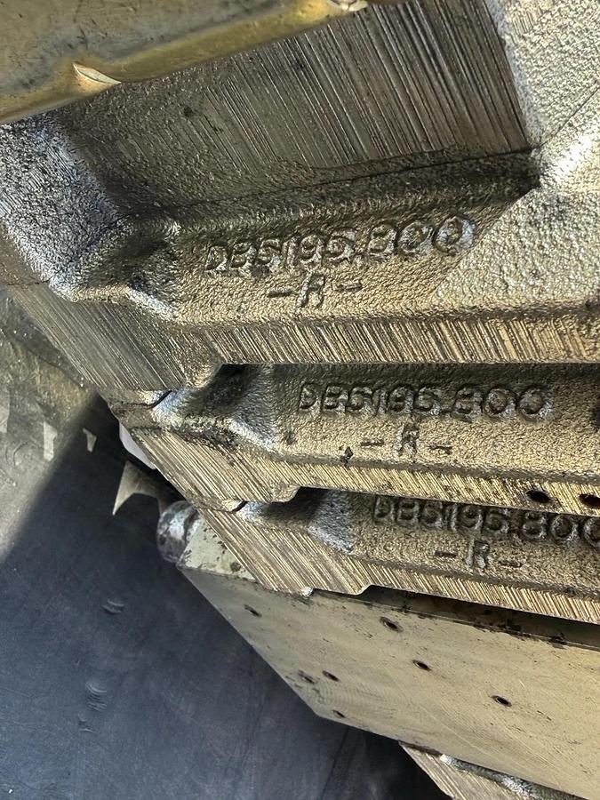 Used Altec 990292145, DB5195.800 Hydraulic Valve Block 7 spool Valve