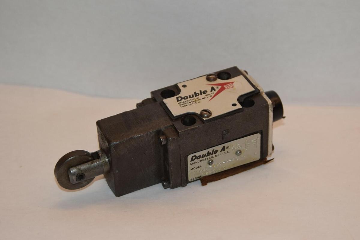 Used DOUBLE A QJW-005-P-10A4 DIRECTIONAL HYDRAULIC VALVE