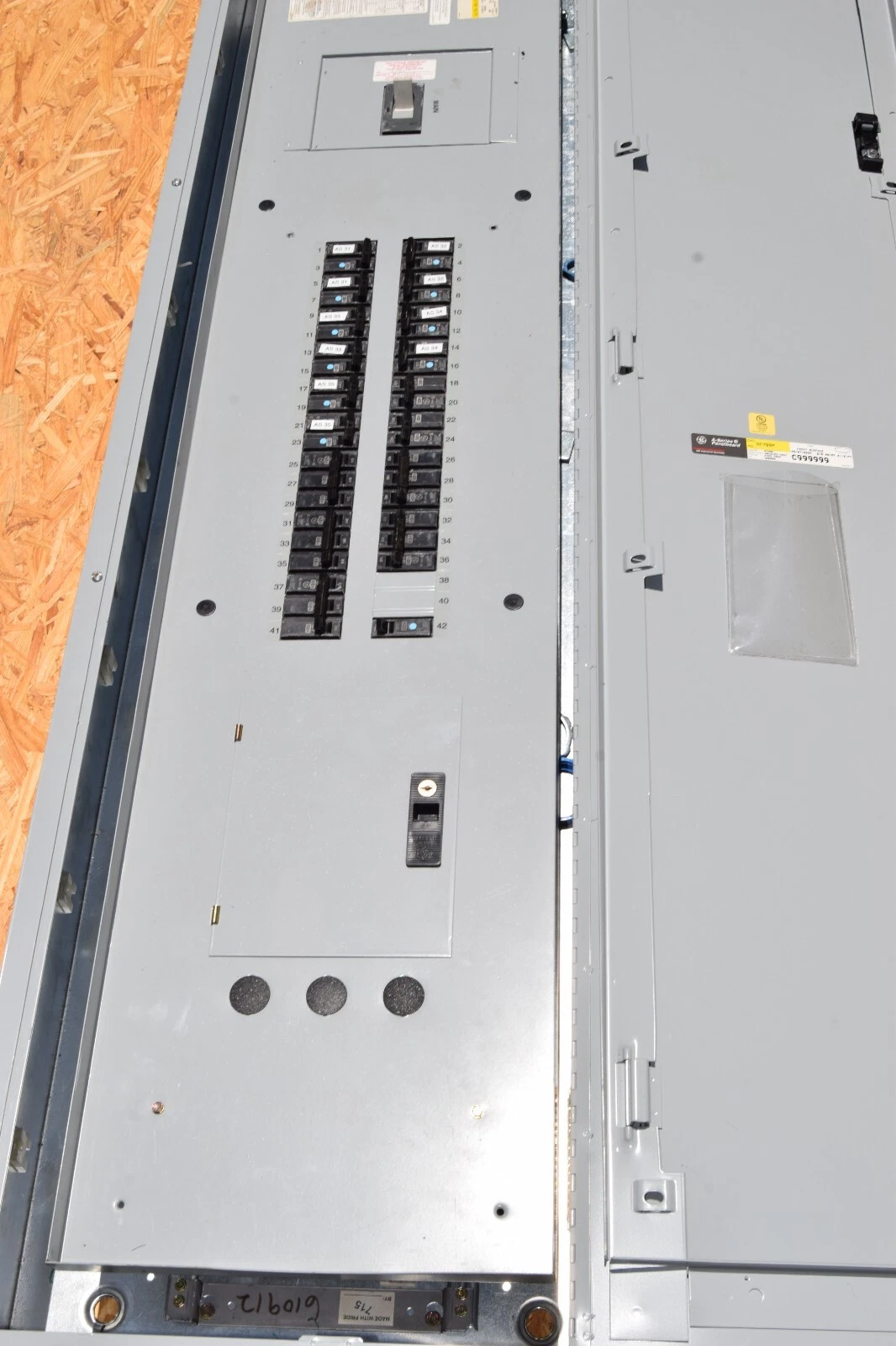 Used General Electric GE A-Series II Panelboard Panel AQF3424JBX 400A 208y/120 3ph 4w
