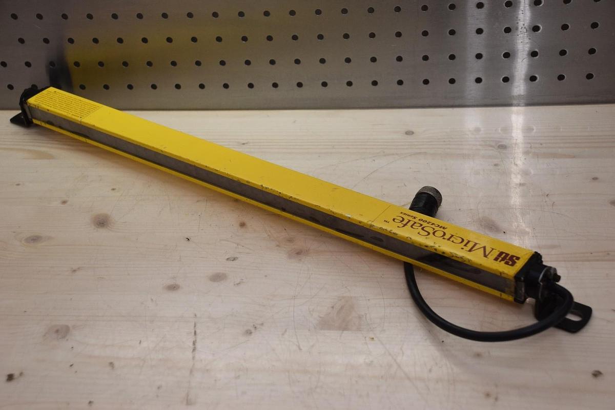 Used STI MC4220RE 42733-0200 RECEIVER SAFETY LIGHT CURTAIN