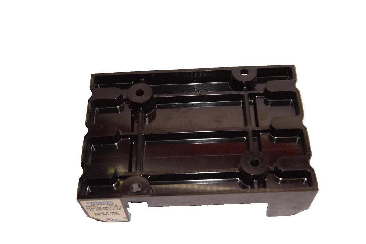 Used Marathon 6F30A3SP 600V 600V 30A Fuse Holder with (3) FRS-R-20 20A Fuse