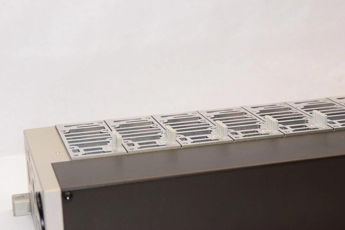 (NEW) SMC NVV5FS4-01FD-101-04T-031008CDN Manifold *No Gaskets*