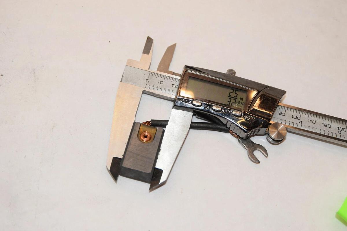 (NEW) HELWIG / MEW GH-125 GH125 25/32" x 1/2" Carbon Brush