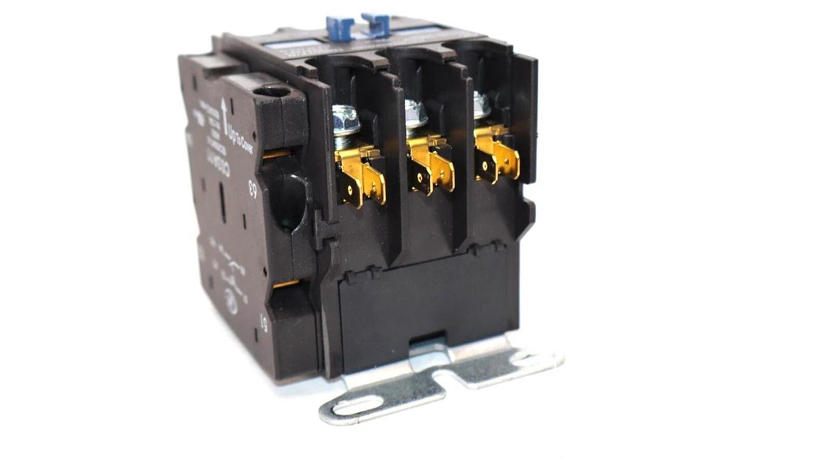 Used LEIBERT / HOMER 123273P1 , XMC0-253-EBBC01P 24Vac 3P Contactor