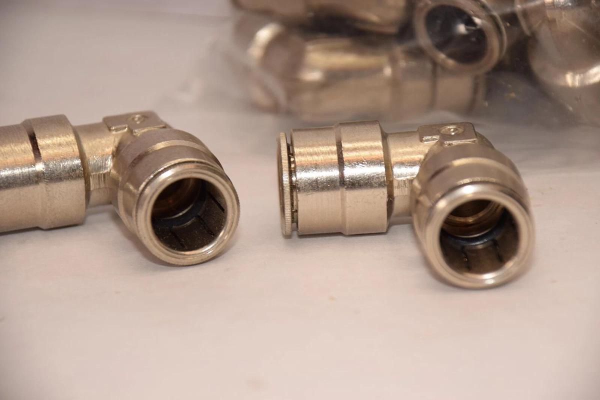 (NEW - Lot of 14) Stainless Push-to-Connect 1/2" 90 Degree Elbow Fitting
